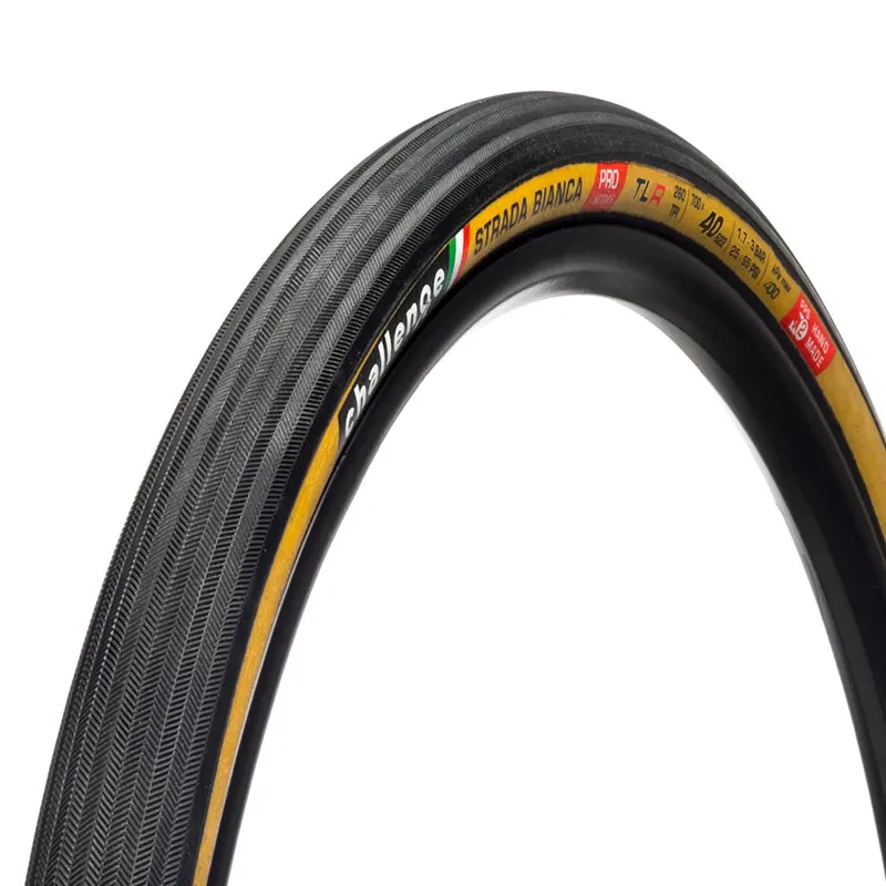 Challenge Strada Bianca TLR 700x40c Road Tyre in Black/Tanwall