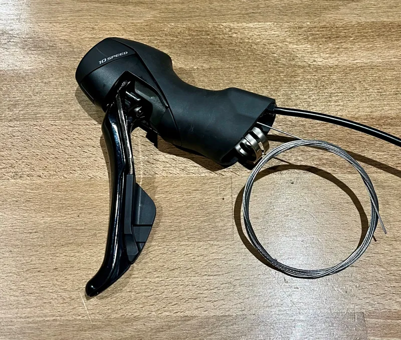 Shimano ST-RS405 BR-RS505 levers and calipers-1