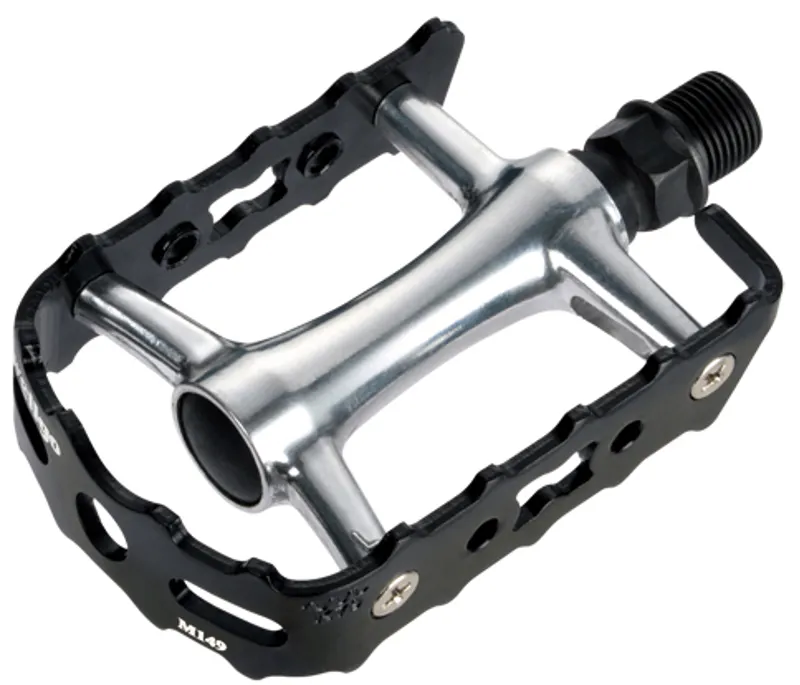 Wellgo 2DU Bearing M149 9/16 Alloy Pedal in Black