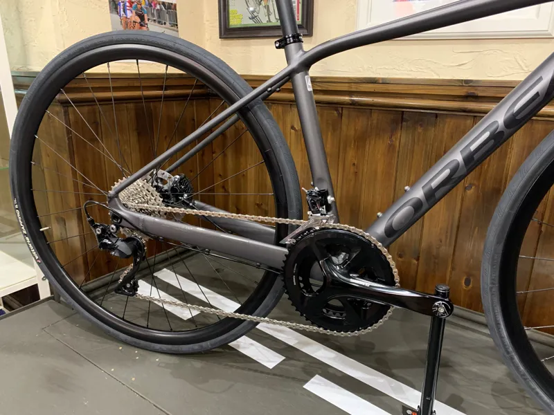 Orbea Avant H30D Road Bike 47inch in Speed Silver Matte  -2