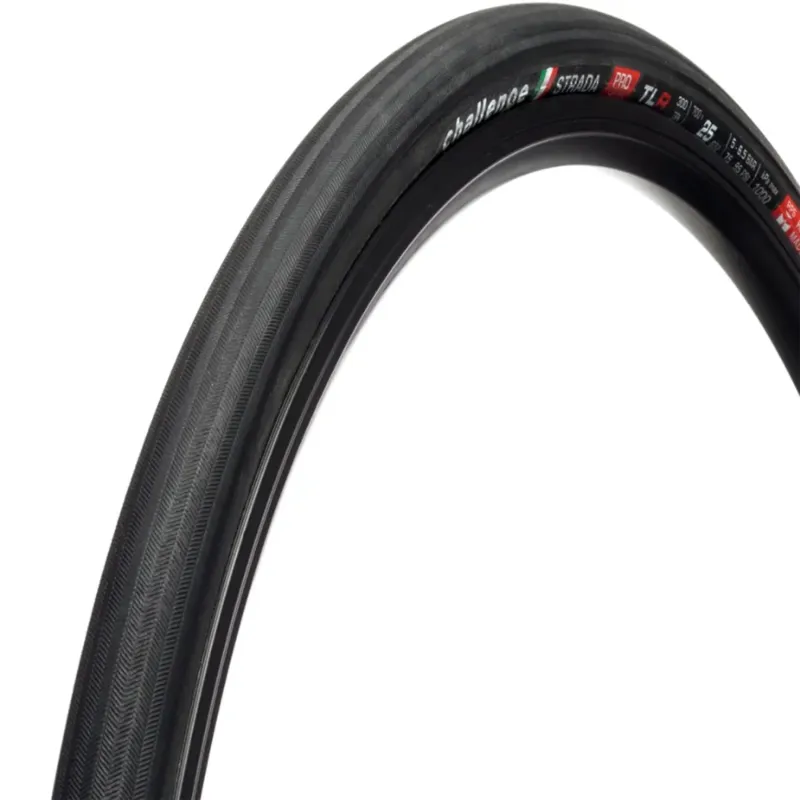 Challenge Strada Handmade Tubeless Ready Road Tyre in Black 300tpi 700x25