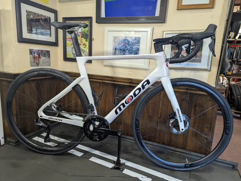 Pre-Owned Moda Finale Size Large in White-1