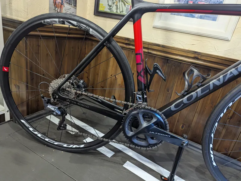 Pre-Owned Colnago CLX Disc Size 52s in Black and Red-2