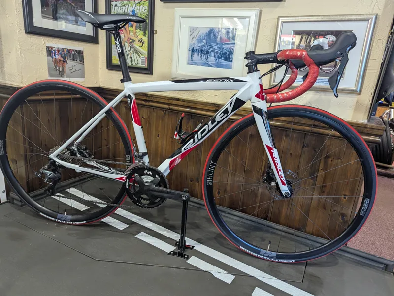 Pre-Owned Ridley Fenix Disc XXS in Red Black and White-1