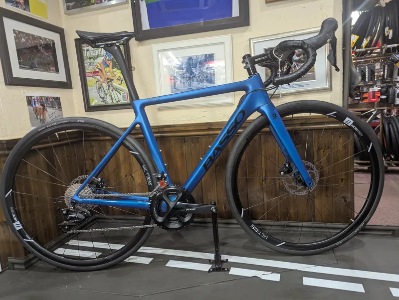 Basso Venta Disc 105 11x Hydro Bike in Sea Blue