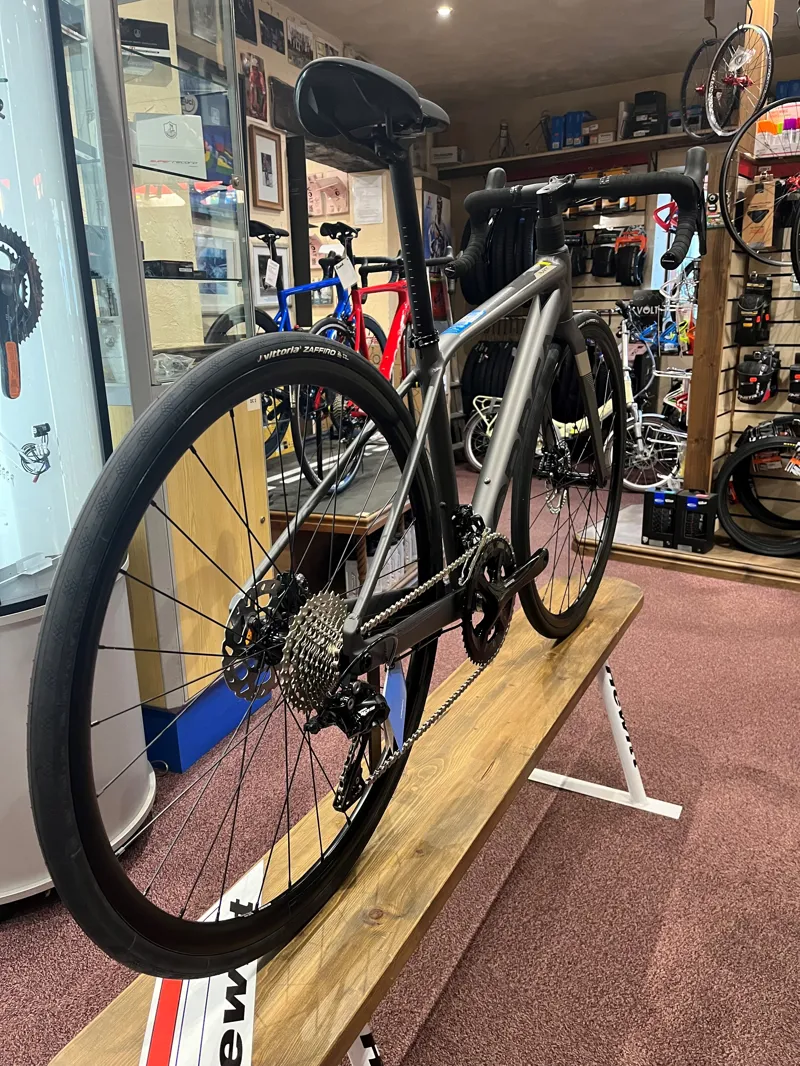 Orbea Avant H30D Road Bike 47inch in Speed Silver Matte