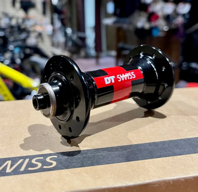 DT swiss 240s f/hub 100mm QR 20H