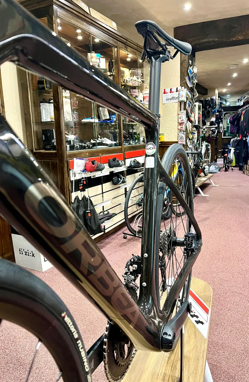 Orbea Orca M20 Team Road Bike 53 inch in Titan Gloss-4