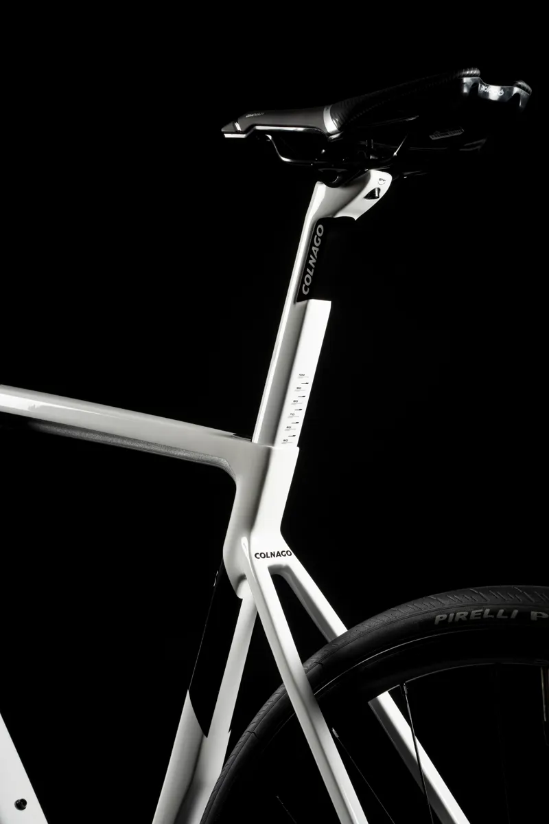 Colnago V3 Disc 2023 Complete Road Bike Rival AXS-3